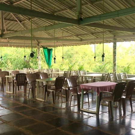 White Elephant Restaurant & Cottages Gokarna ゴカルナ エクステリア 写真