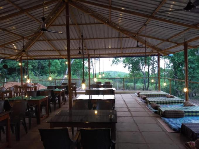 White Elephant Restaurant & Cottages Gokarna ゴカルナ エクステリア 写真