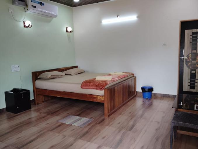 White Elephant Restaurant & Cottages Gokarna ゴカルナ エクステリア 写真